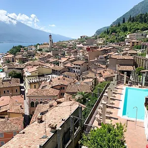 Castell Hotel